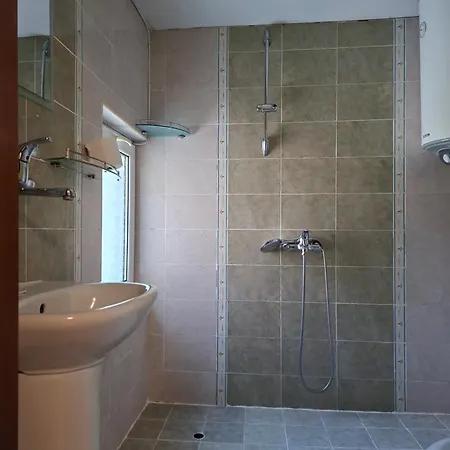 Sveti Dimitar 2*